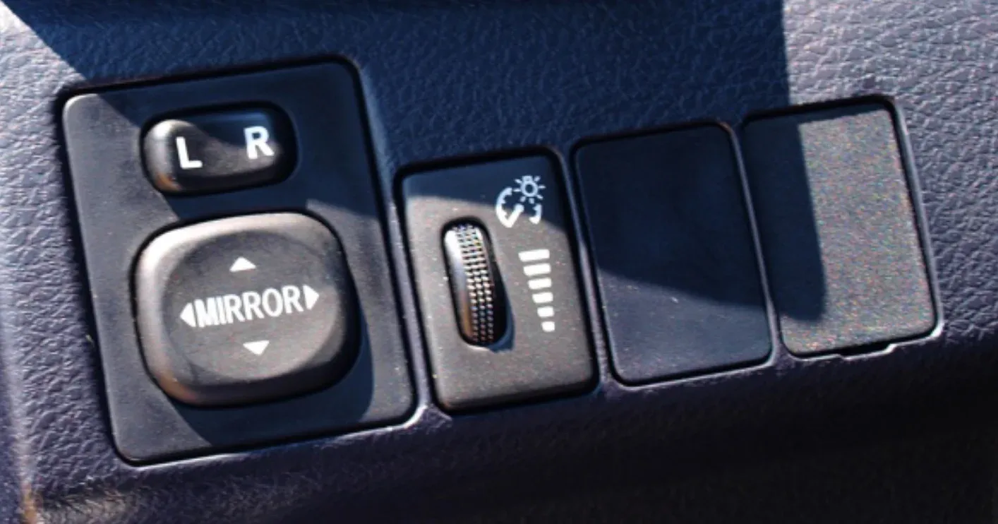 Example of car dummy button